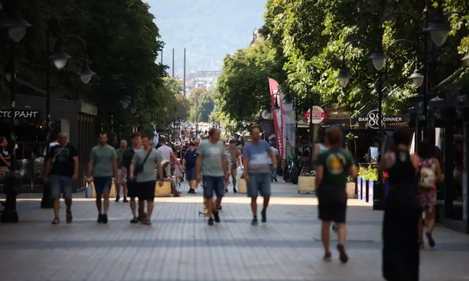 Проучване: 56% от българите са спокойни за икономическото състояние на семейството си - Tribune.bg