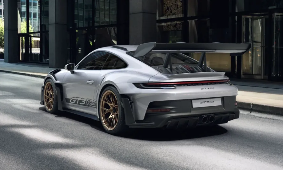 Porsche пуска нова спортна машина за над 1 млн. лева - Tribune.bg