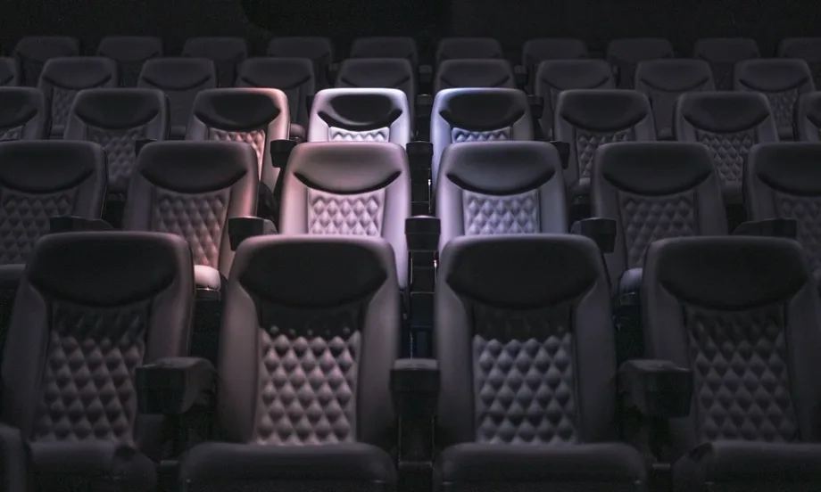 С приходи от 10 млн. долара SOS оглави боксофиса в Северна Америка - Tribune.bg