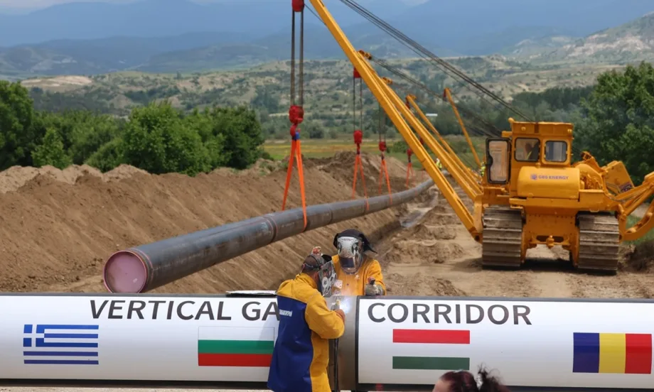 България влиза във финалната фаза на Вертикалния газов коридор на своя територия - Tribune.bg