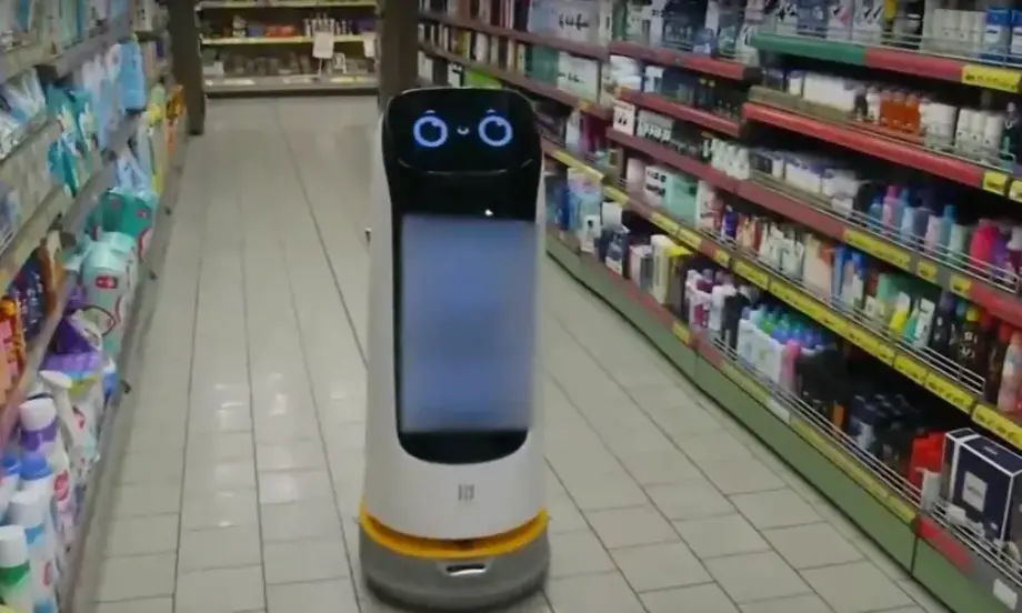 Робот беше назначен на работа в супермаркет в Павликени - Tribune.bg