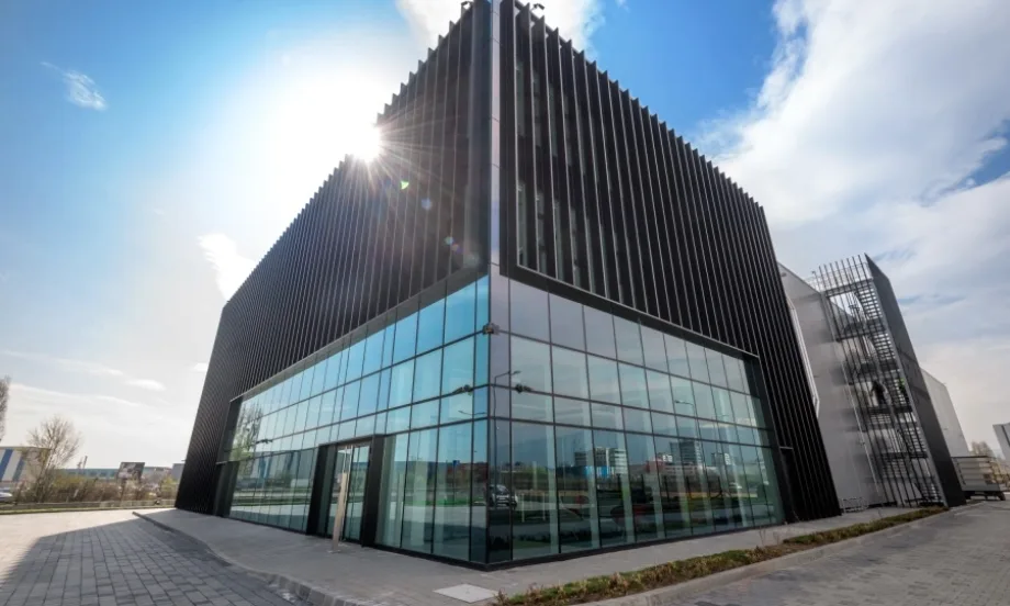 Equinix: Бизнесът в България изпитва сериозни опасения, свързани с недостига на ИТ умения - Tribune.bg