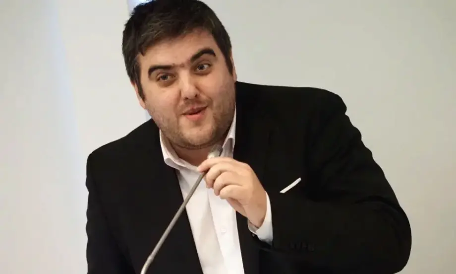 Икономист, КНСБ: Наемането на индийци за работа у нас е социален дъмпинг на пазара на труда - Tribune.bg