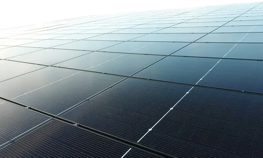 Китай ударно строи соларни паркове, но не се отказва и от въглищата - Tribune.bg