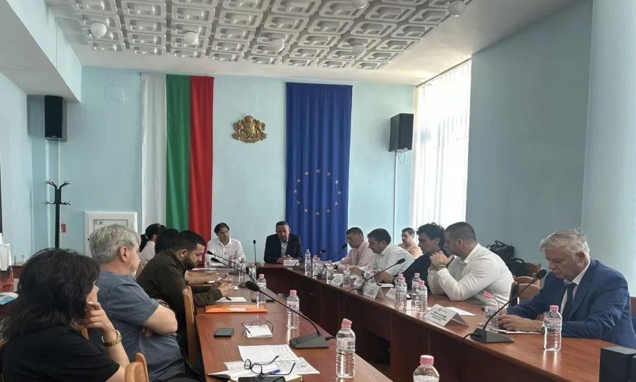 ЕРМ Запад повишава сигурността на електрозахранването с модернизация и дигитализация на мрежата в област Монтана - Tribune.bg