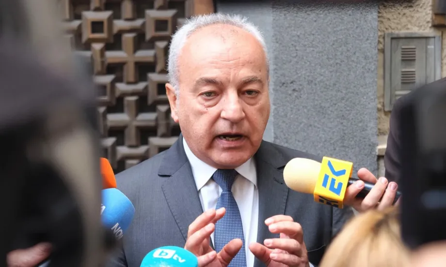Гълъб Донев: Последиците от натрупаните фискални дисбаланси се пренасят и върху бюджетите за следващите години - Tribune.bg