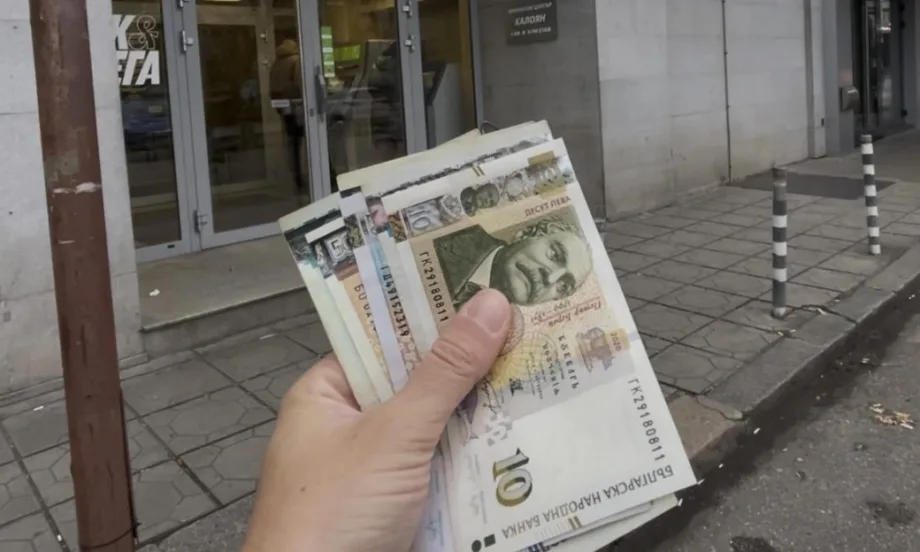 Само 7% от левовете все още не са изтеглени - Tribune.bg