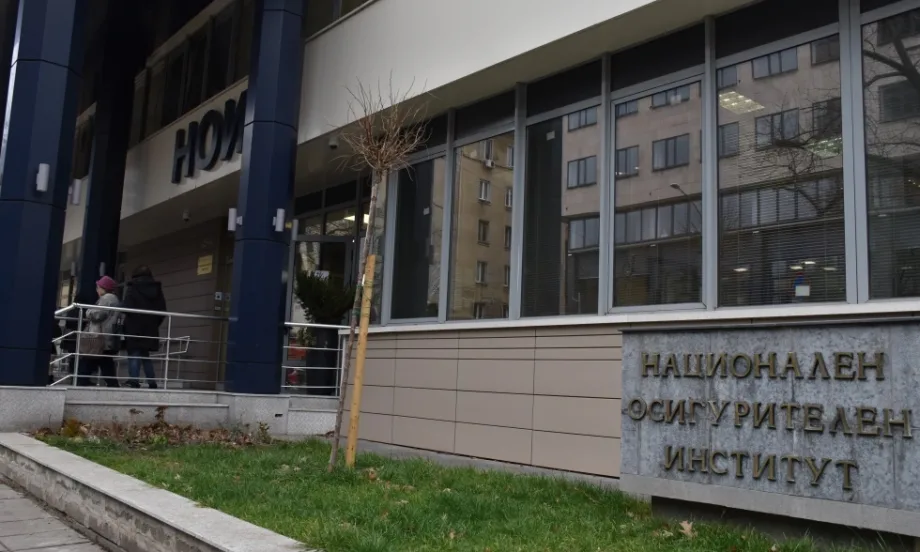 НОИ преизчислява служебно пенсиите на работещите пенсионери - Tribune.bg