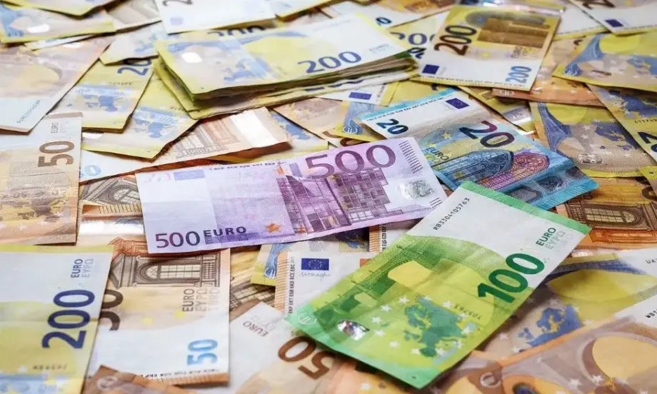 Курсът на еврото остава над 1,07 долара - Tribune.bg