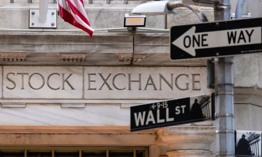 Основните индекси на Уолстрийт откриха търговската си сесия със спад - Nasdaq се понижи с 0,80% - Tribune.bg