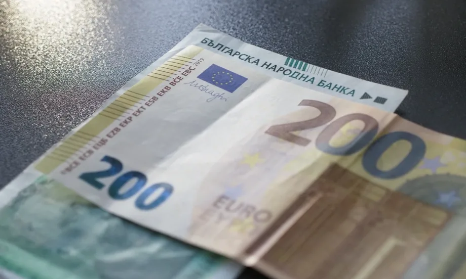 МФ: Периодът от един месец на двойно обращение на левове и евро изтича на 31 януари 2026 г. и няма да се удължава