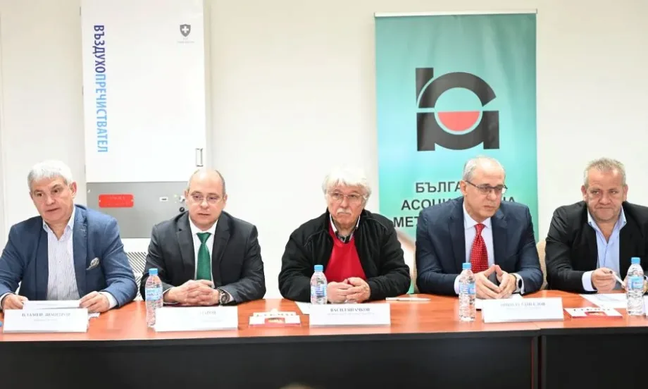 Лазар Лазаров: Минималната заплата в металургичната индустрия ще достигне 950 лв. - Tribune.bg