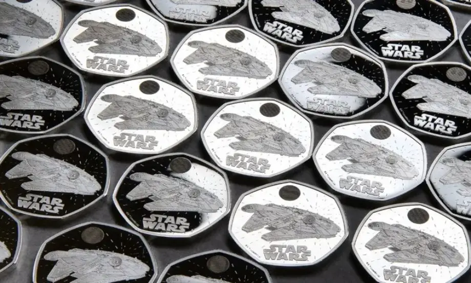 Пуснаха нова серия монети на Междузвездни войни (СНИМКИ) - Tribune.bg