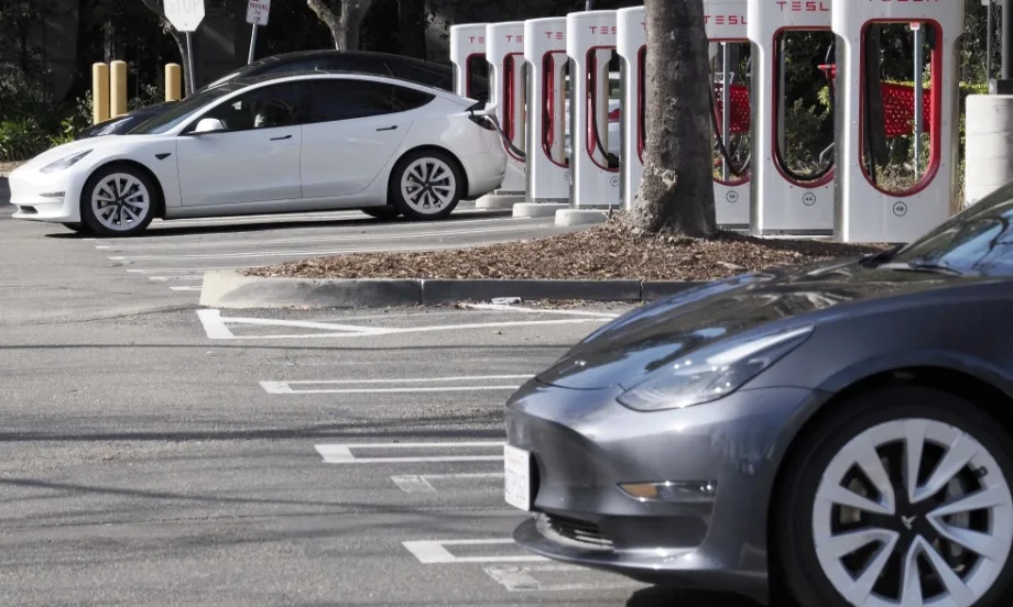 За пети път Tesla намали цените на електромобилите си в САЩ - Tribune.bg