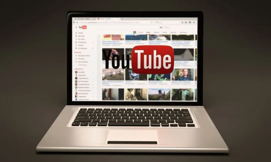YouTube с нова политика: ИИ съдържанието вече ще се обозначава автоматично - Tribune.bg
