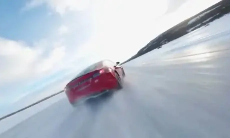 Tesla показа тест върху лед в Норвегия (ВИДЕО) - Tribune.bg