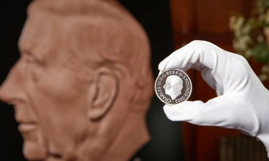 Влизат в обръщение първите монети с лика на британския крал Чарлз III - Tribune.bg