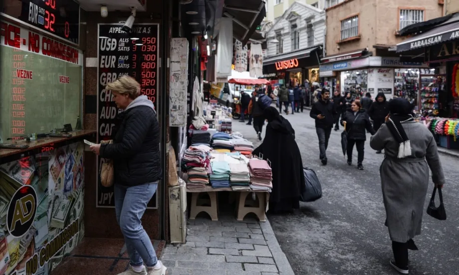 Безработицата в Турция достигна 31,5% през март - Tribune.bg