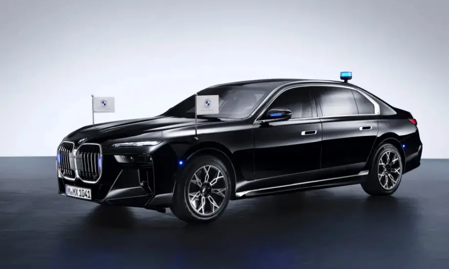 BMW представи i7 Protection – първият брониран електромобил (СНИМКИ) - Tribune.bg