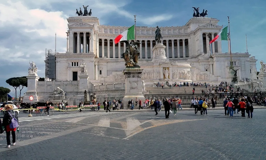 Спад на безработицата в Италия за януари е 5,1% - Tribune.bg