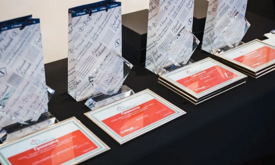 Fibank награди първенците в десетото издание на бизнес конкурса си Най-добра българска фирма на годината - Tribune.bg