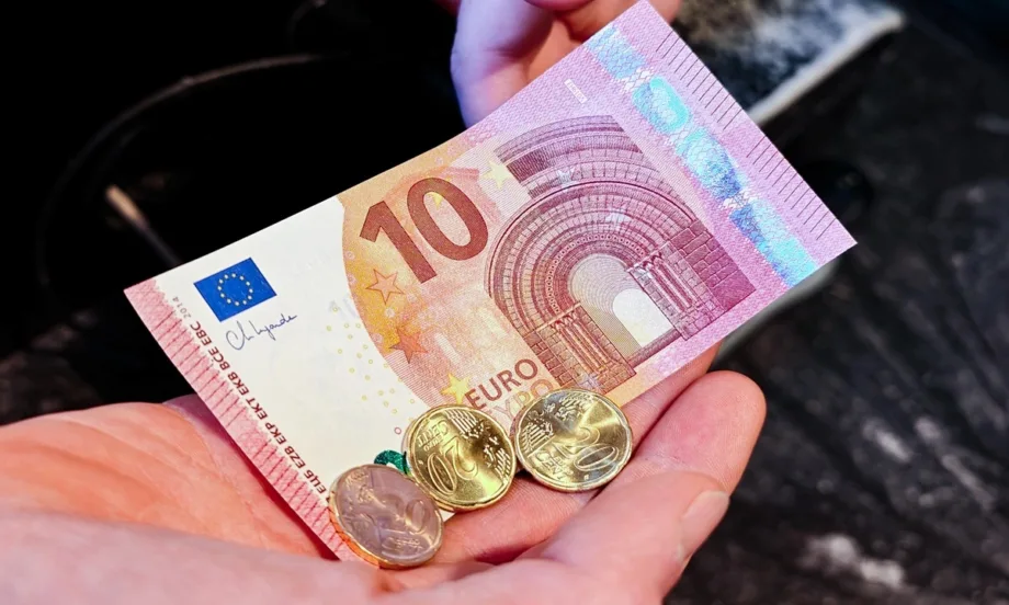 Преходът към еврото във финална фаза: Започва последната седмица, в която плащаме и с левове - Tribune.bg