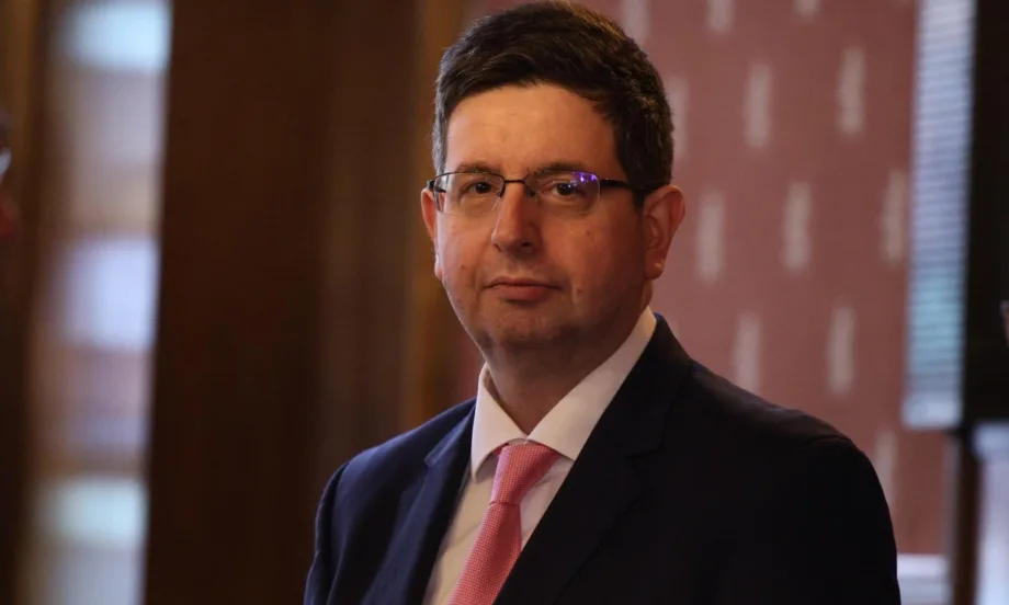 Петър Чобанов: Това, което стабилизира инфлацията, е устойчивата корекция на основния лихвен процент - Tribune.bg