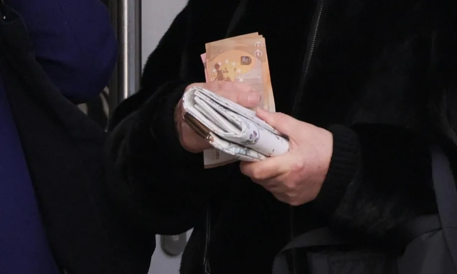 Пенсията у нас стига за покриване на 78% от разходите - Tribune.bg