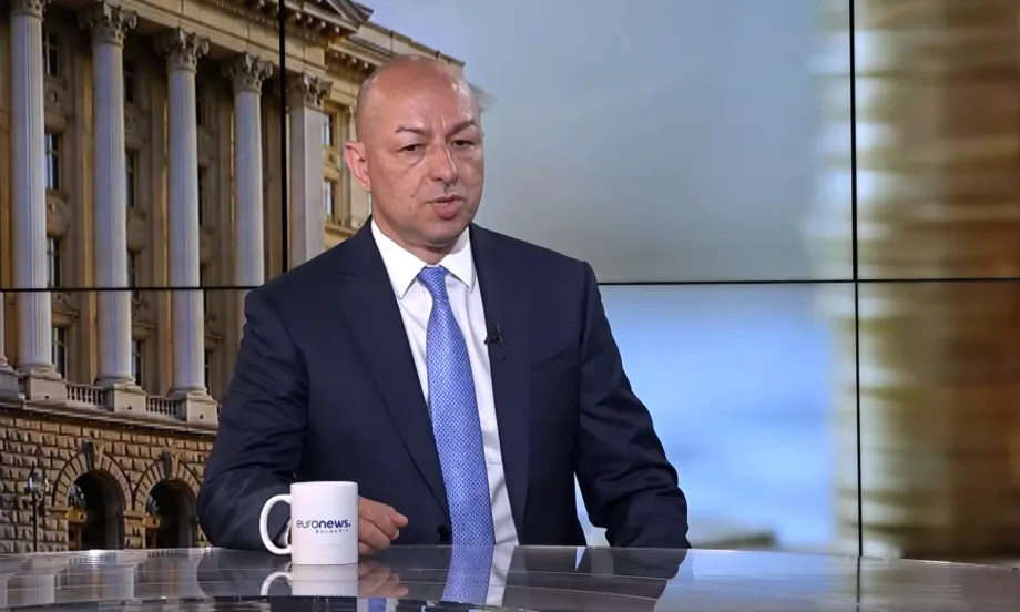 Макроикономиста доц. Щерьо Ножаров: Дефицитът нараства с 600 млн. евро на месец - Tribune.bg