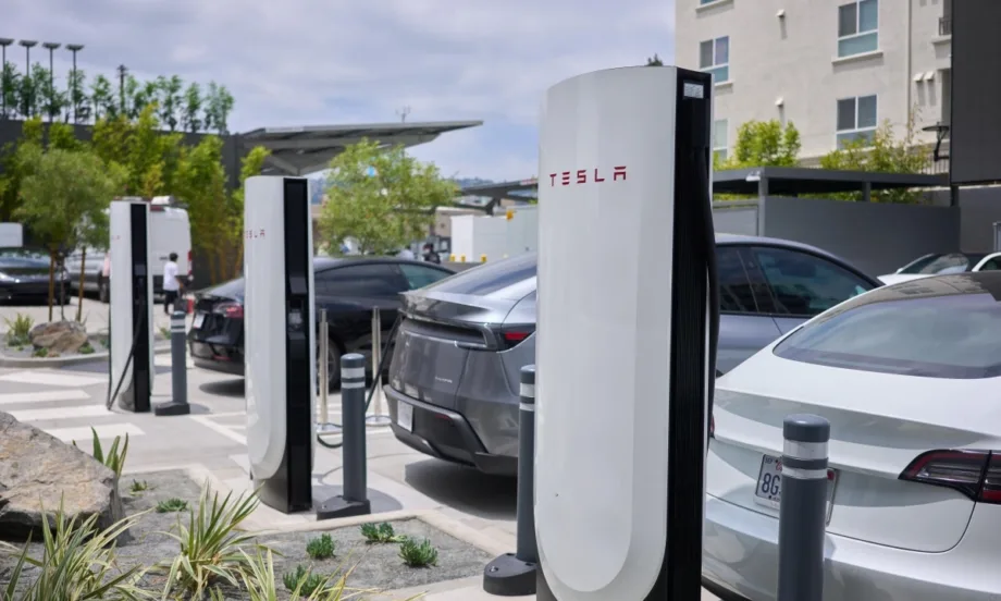 Поредно понижение: 16% е спадът на печалбата на Tesla през второто тримесечие - Tribune.bg