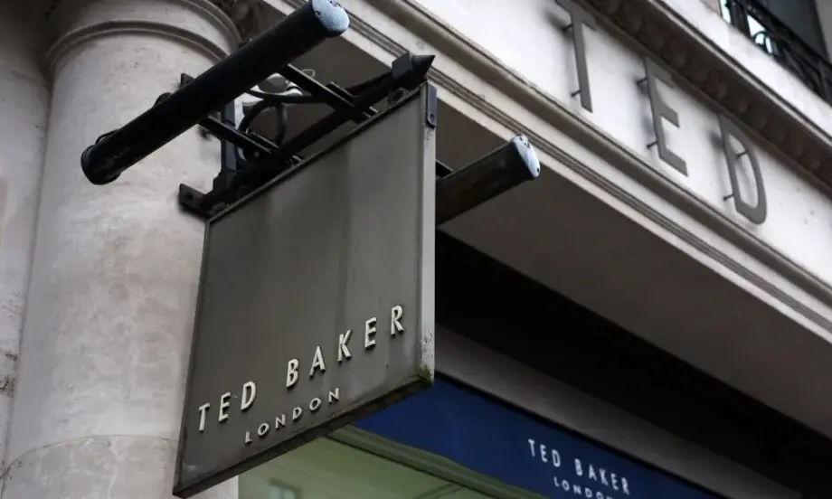 Несъстоятелност: Компанията за дрехи Ted Baker затваря 15 магазина, над 240 служители остават без работа - Tribune.bg