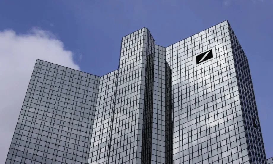 Акциите на Deutsche Bank се сринаха - Tribune.bg