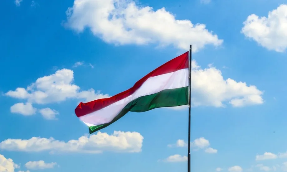 Унгария ще блокира военната подкрепа на ЕС за Украйна заради банка ОТП - Tribune.bg