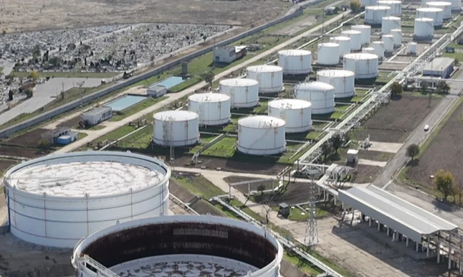 Турската Ченгиз и азерската Сокар запазват интереса си към Лукойл-Нефтохим - Tribune.bg