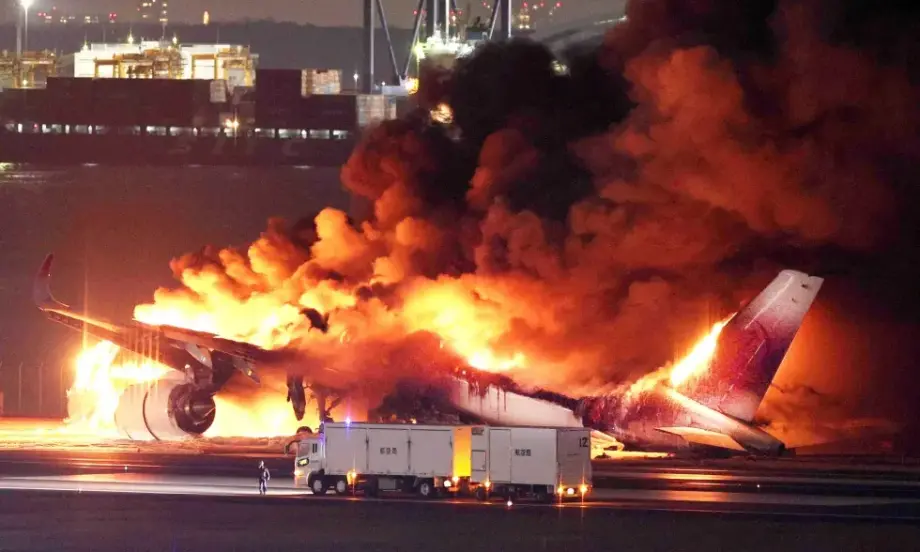 Japan Airlines оцени на 104 млн. долара щетите от инцидента със запаления самолет - Tribune.bg