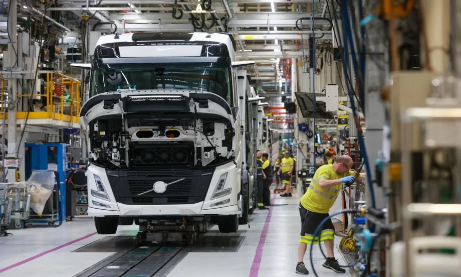 Volvo Group отчете рязък спад в нетната си печалба за третото тримесечие - Tribune.bg