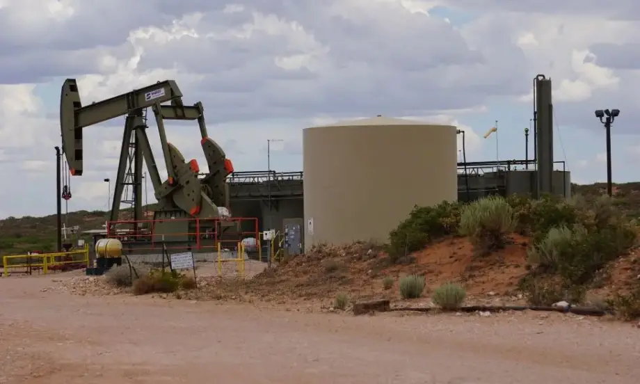 След драстичния спад: Цените на петрола се стабилизираха - Tribune.bg