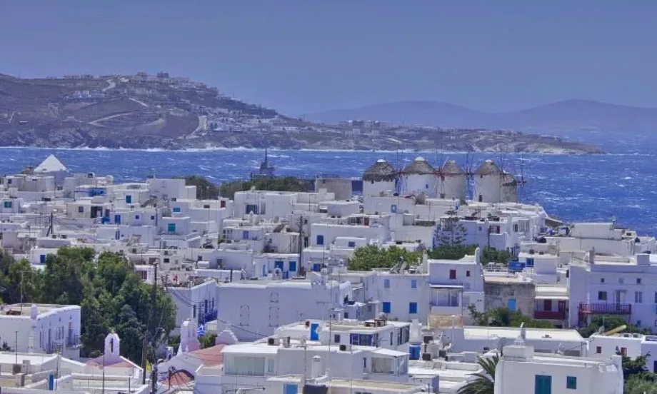 Гърцкото правителство обяви война срещу незаконното строителство на остров Миконос - Tribune.bg