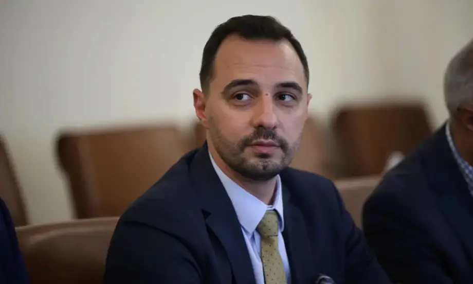 Министърът на икономиката: Ситуацията с оставките на областни управители е безпрецедентна - Tribune.bg