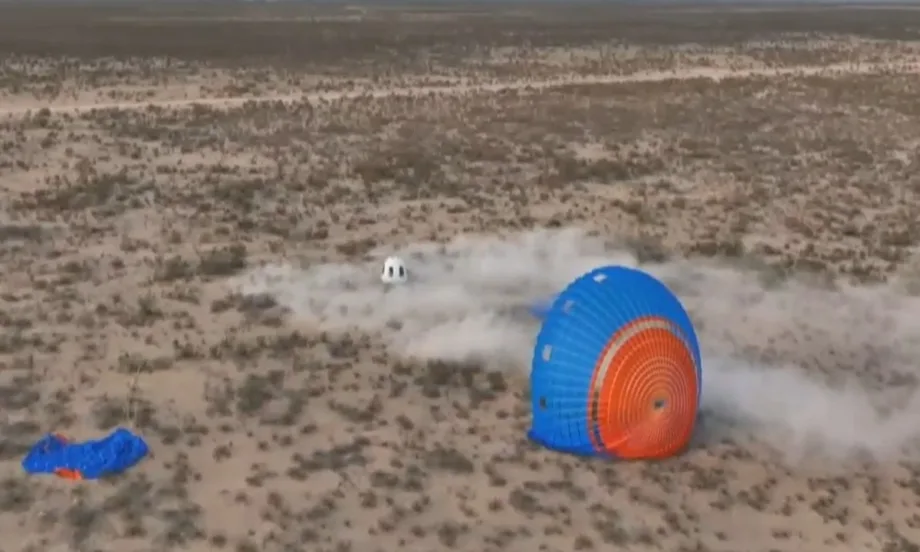 До ръба на Космоса и обратно: Полетът NS-31 на Blue Origin с Кейти Пери на борда кацна успешно на Земята (ВИДЕО) - Tribune.bg