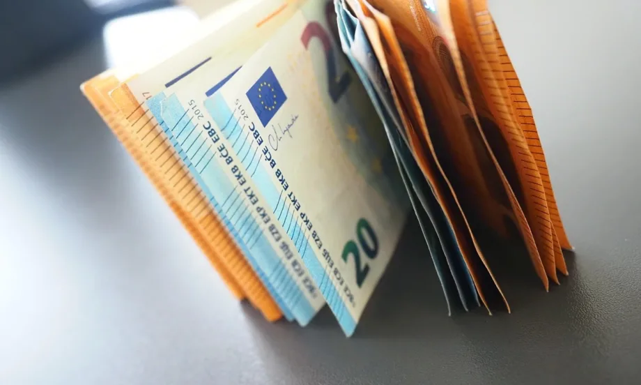 Еврото запазва позициите си спрямо щатския долар - Tribune.bg