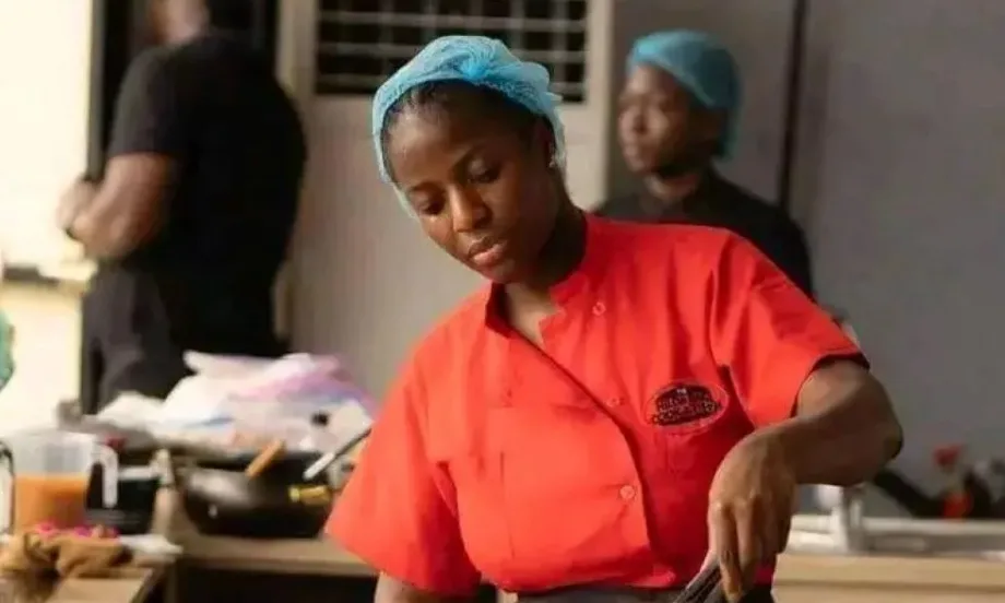 Креативна реклама: Шеф Хилда Бачи от Нигерия готви 100 часа без прекъсване (СНИМКИ+ВИДЕО) - Tribune.bg