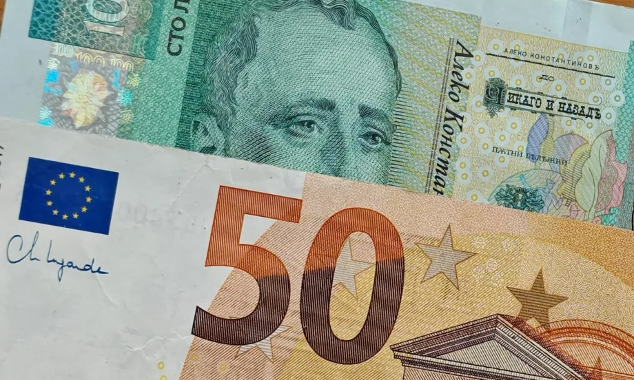 По-висока МРЗ от днес: Размерът ѝ вече е 620,20 евро - Tribune.bg