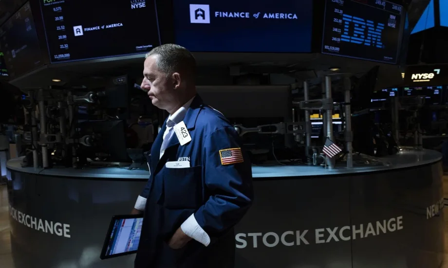 Нюйоркската фондова борса откри търговията с понижения на индексите - Tribune.bg