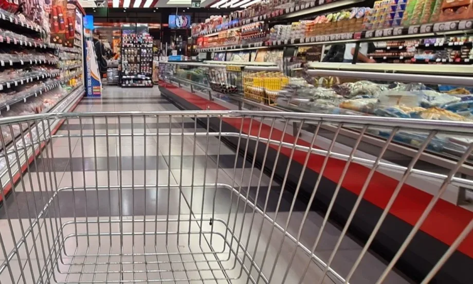 На дребно: Млечните продукти и основните хранителни стоки остават ценово стабилни - Tribune.bg