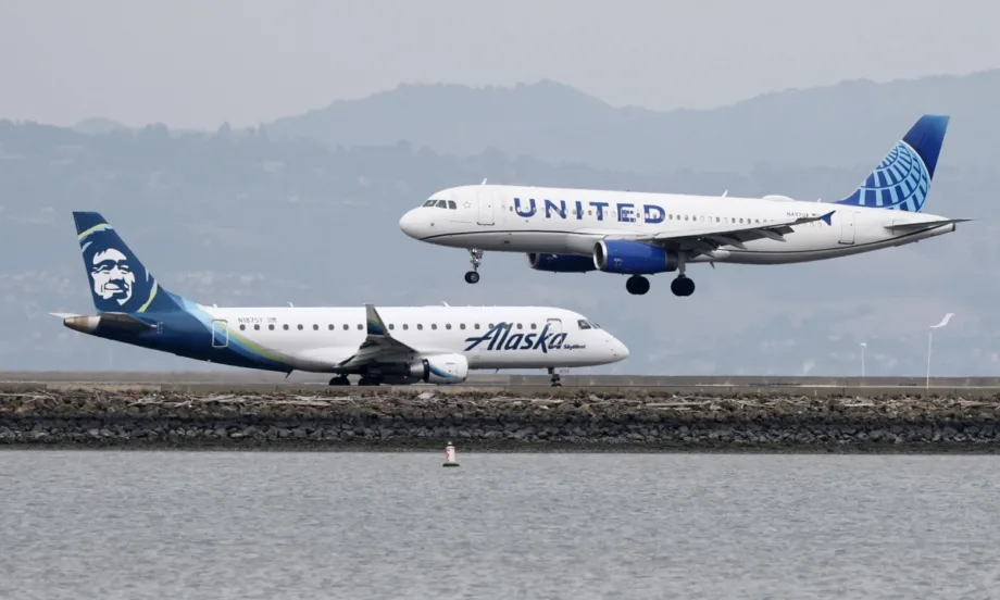 По-скъпо авиационно гориво: United Airlines със спад в печалбата - Tribune.bg
