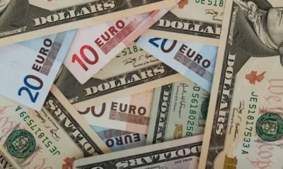Еврото под паритета с долара