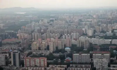 Кризата на имотния пазар в Китай: Цените на новите жилища падат трети пореден месец