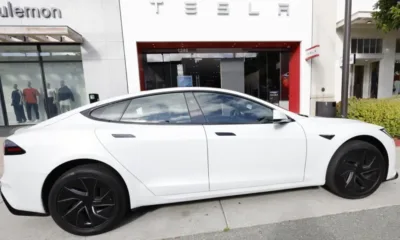 Tesla търси шофьор за тестове на технологията си за автопилот в Ню Йорк