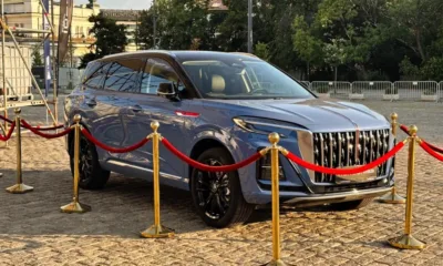 Китайската премиум марка автомобили HONGQI направи предпремиерен дебют с два от моделите си на Гала в София на Соня Йончева